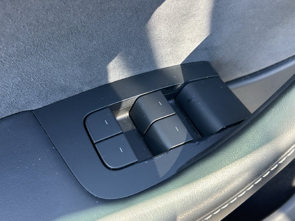 Used 2024 Tesla Model Y Long Range RWD image 23