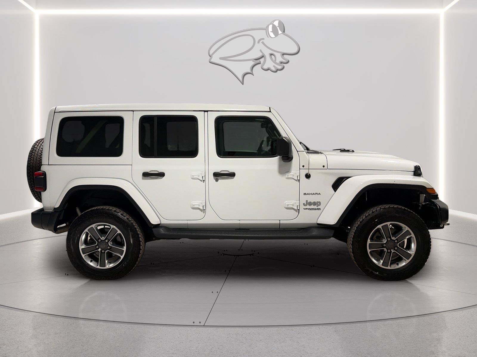 Used 2019 Jeep Wrangler Unlimited Sahara w/ Safety Group AWD/4WD image 6