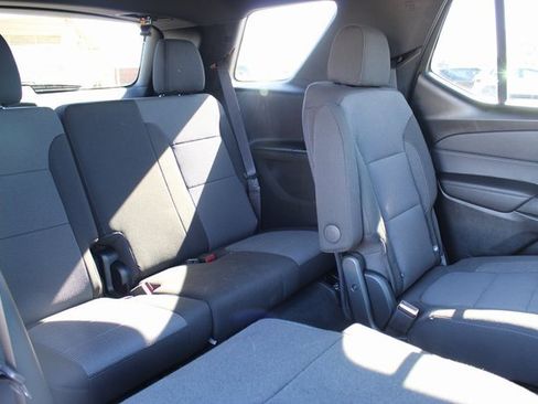 Used 2024 Chevrolet Traverse LT image 26
