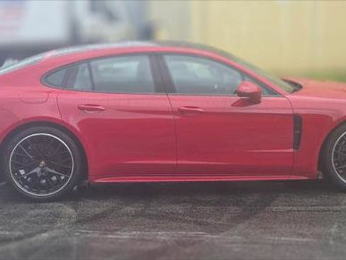 Used 2021 Porsche Panamera 4 w/ Premium Package AWD/4WD image 8