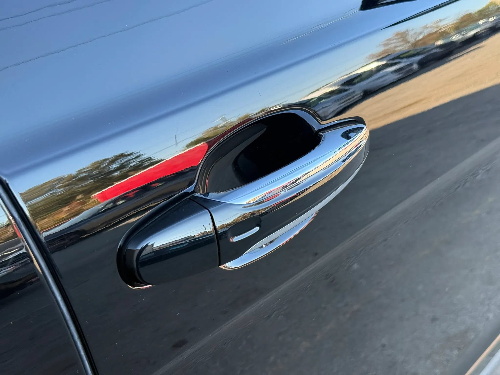 Used 2019 Bentley Bentayga AWD/4WD image 44