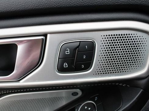 Used 2020 Ford Explorer ST w/ ST Street Pack image 4