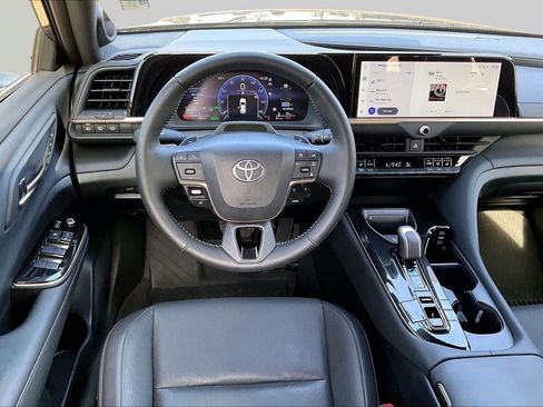 Used 2025 Toyota Crown Signia w/ Advanced Technology Package AWD/4WD image 6