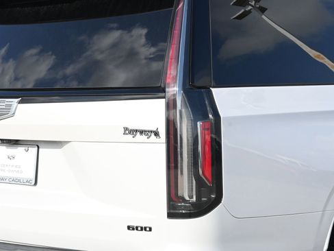 Used 2022 Cadillac Escalade ESV Sport Platinum w/ LPO, ONYX Package image 22