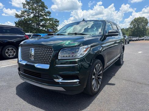 Used 2021 Lincoln Navigator Reserve w/ Luxury Package AWD/4WD image 2