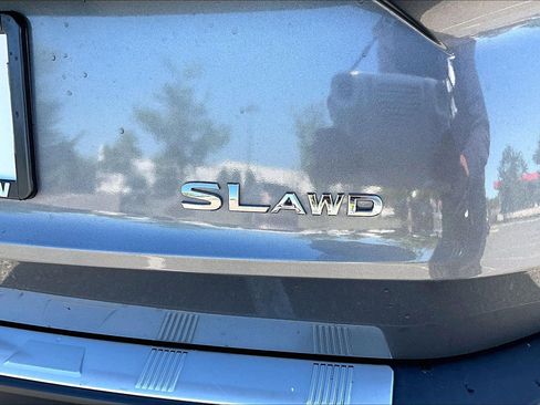 Used 2023 Nissan Rogue SL AWD/4WD image 7