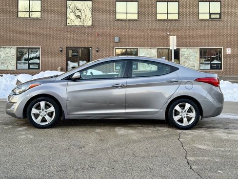 Used 2013 Hyundai Elantra GLS w/ Preferred Pkg image 5