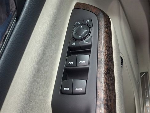 Used 2021 GMC Acadia Denali image 24