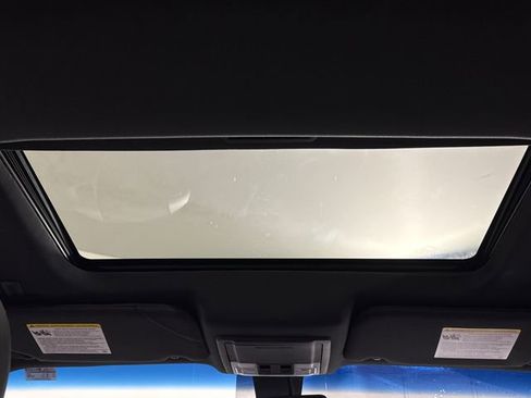 Used 2018 Ford Taurus SEL w/ Equipment Group 201A FWD image 29