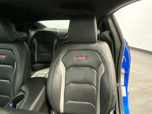 Used 2016 Chevrolet Camaro SS RWD image 21