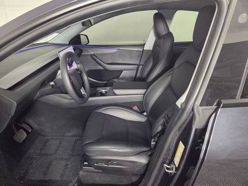 Used 2026 Tesla Model Y AWD image 10