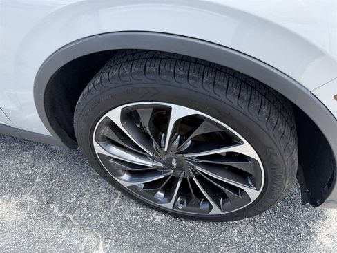 Used 2022 Lincoln Aviator Reserve w/ Equipment Group 201A RWD image 9
