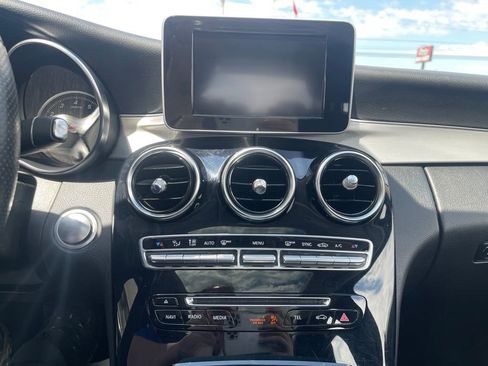 Used 2015 Mercedes-Benz C 300 4MATIC Sedan image 30