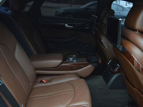 Used 2011 Audi A8 L 4.2 image 16