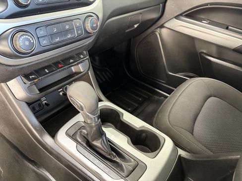 Used 2022 Chevrolet Colorado LT w/ Fleet Safety Package image 12