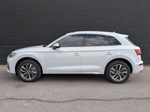 Used 2023 Audi Q5 2.0T Premium Plus w/ Premium Plus Package AWD/4WD image 8