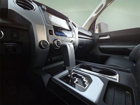 Used 2021 Toyota Tundra Limited image 21