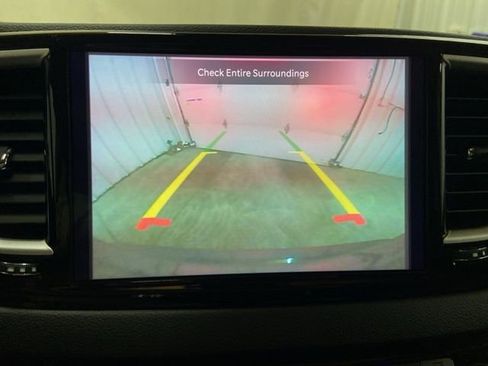 Used 2023 Chrysler Pacifica Touring-L FWD image 51
