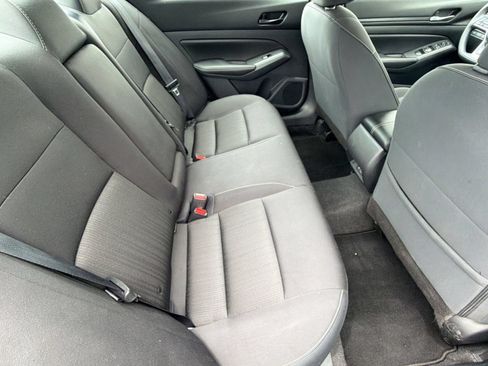 Used 2025 Nissan Altima 2.5 SV FWD image 33