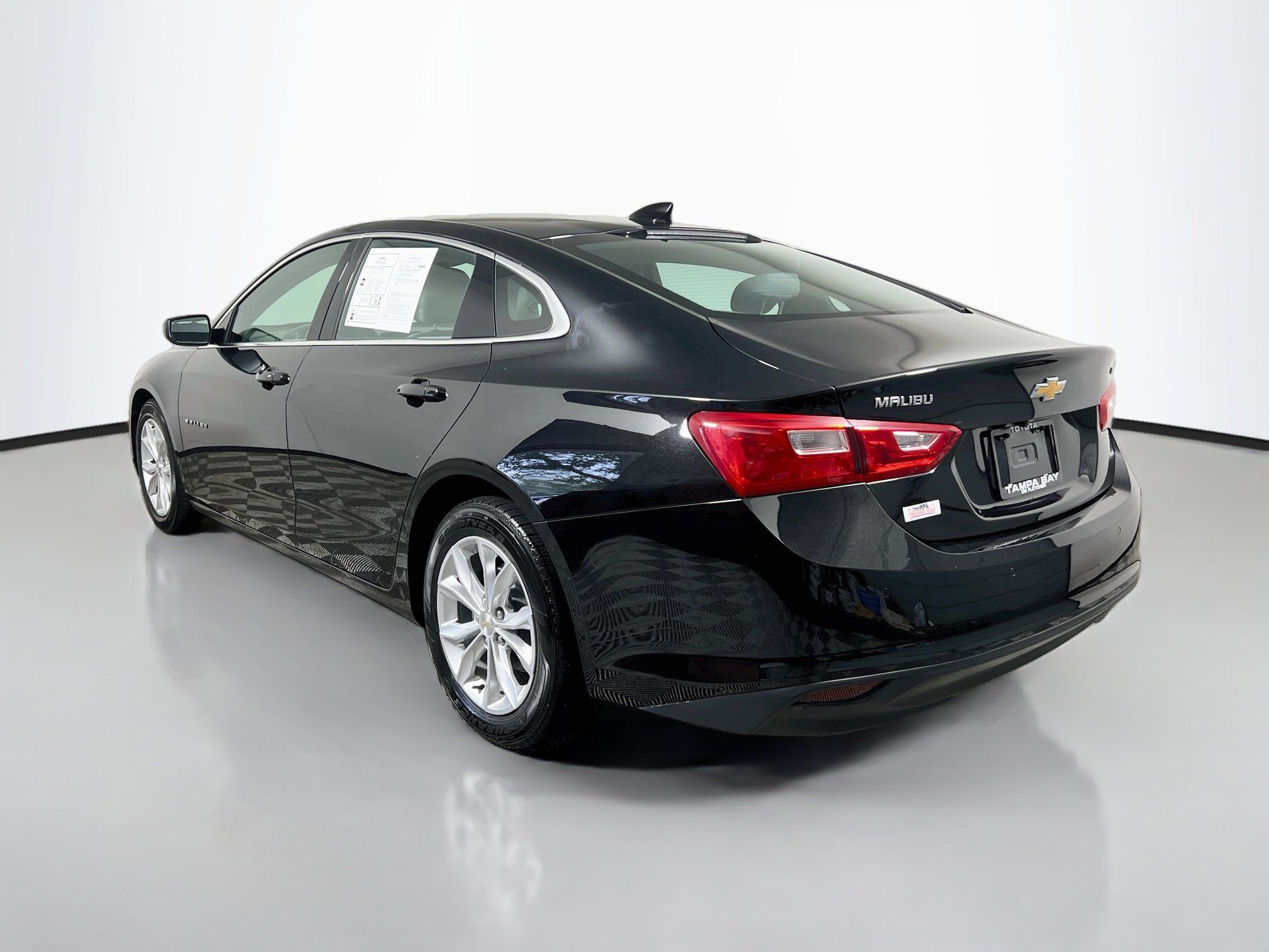 Used 2025 Chevrolet Malibu LT FWD image 8
