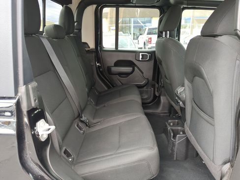 Used 2023 Jeep Gladiator Sport image 32