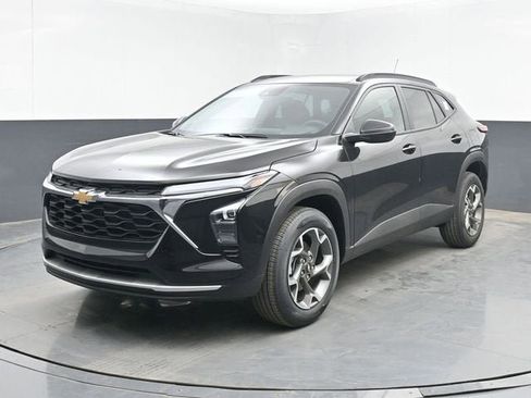 New 2026 Chevrolet Trax LT w/ LT Convenience Package FWD image 10