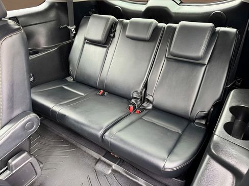 Used 2016 Toyota Highlander Limited Platinum AWD/4WD image 18