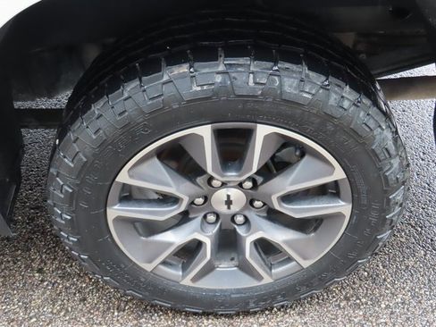 Used 2020 Chevrolet Silverado 1500 RST image 13