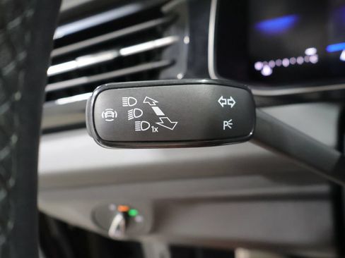 Used 2025 Volkswagen Jetta Sport FWD image 34