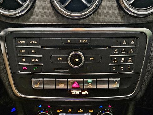 Used 2018 Mercedes-Benz CLA 250 4MATIC image 19