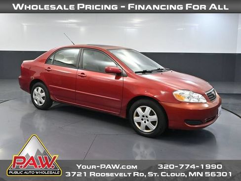 Used 2005 Toyota Corolla LE FWD image 1