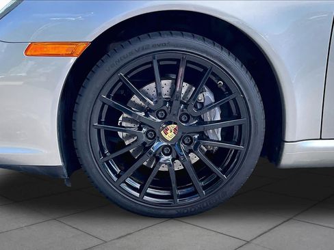 Used 2011 Porsche 911 Carrera RWD image 9