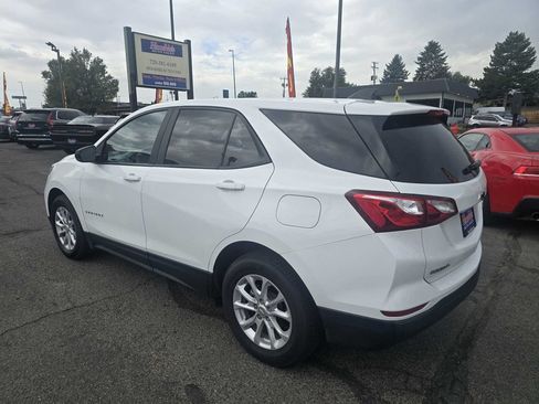 Used 2021 Chevrolet Equinox LS w/ LS Convenience Package AWD/4WD image 11