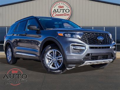Used 2024 Ford Explorer XLT w/ Equipment Group 202A