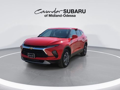 Used 2025 Chevrolet Blazer LT FWD image 4