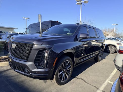 Used 2025 Cadillac Escalade ESV Sport w/ Touring Package image 1