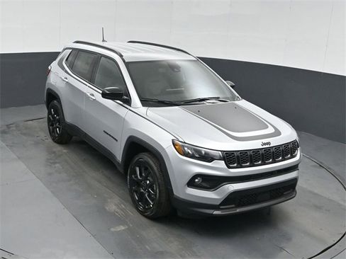 New 2026 Jeep Compass Latitude image 37