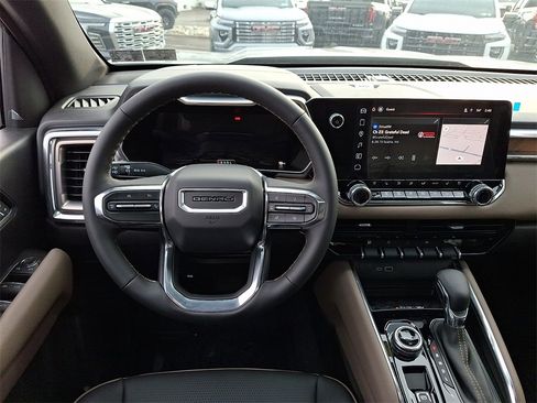 New 2026 GMC Canyon Denali image 8