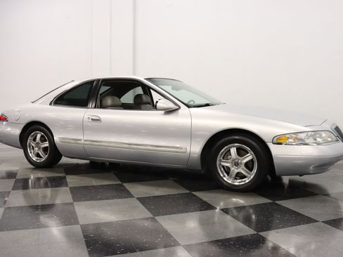 Used 1998 Lincoln Mark VIII RWD image 17