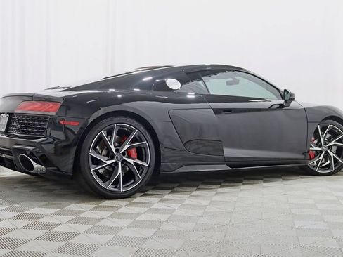 Used 2021 Audi R8 V10 w/ Premium Package RWD image 8