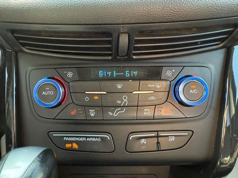 Used 2017 Ford Escape Titanium AWD/4WD image 26
