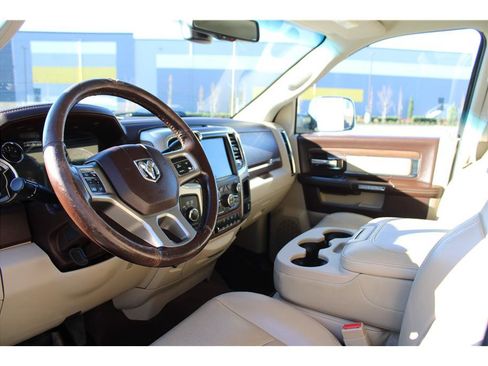 Used 2018 RAM 3500 Laramie image 9