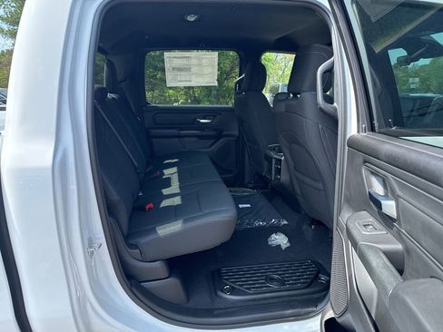 New 2026 RAM 1500 Express AWD/4WD image 24