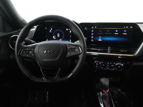 Used 2024 Chevrolet Trax RS image 12