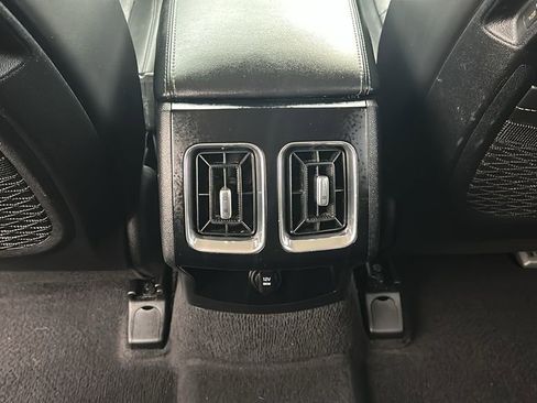 Used 2024 Kia Sorento S image 30