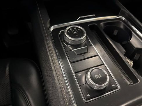 Used 2022 Ford Expedition Max XLT image 30