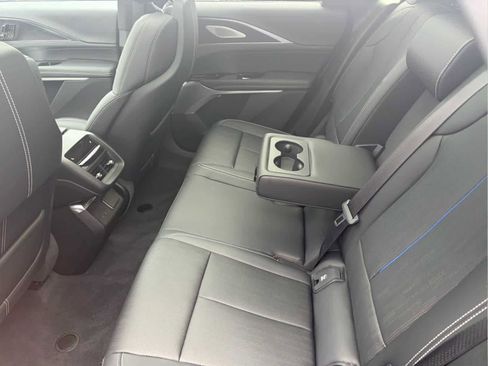 Used 2025 Cadillac Lyriq Luxury w/ LPO, Floor Liner Package AWD/4WD image 22