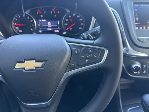 Used 2023 Chevrolet Equinox LT image 20