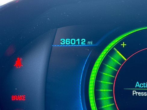 Used 2017 Chevrolet Volt Premier w/ Driver Confidence II Package image 3