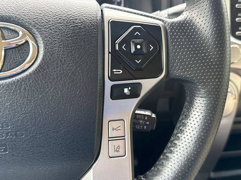 Used 2020 Toyota 4Runner SR5 Premium w/ Moonroof Package AWD/4WD image 28